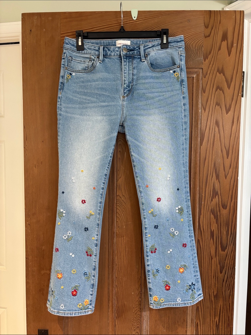 Driftwood Roxy Light Blue Embroidered Floral Flare Leg Jeans Size 28
